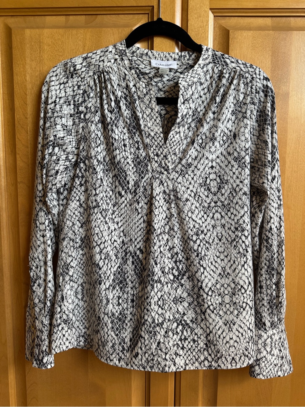 Calvin Klein Black & White Snake Print V-Neck Blouse